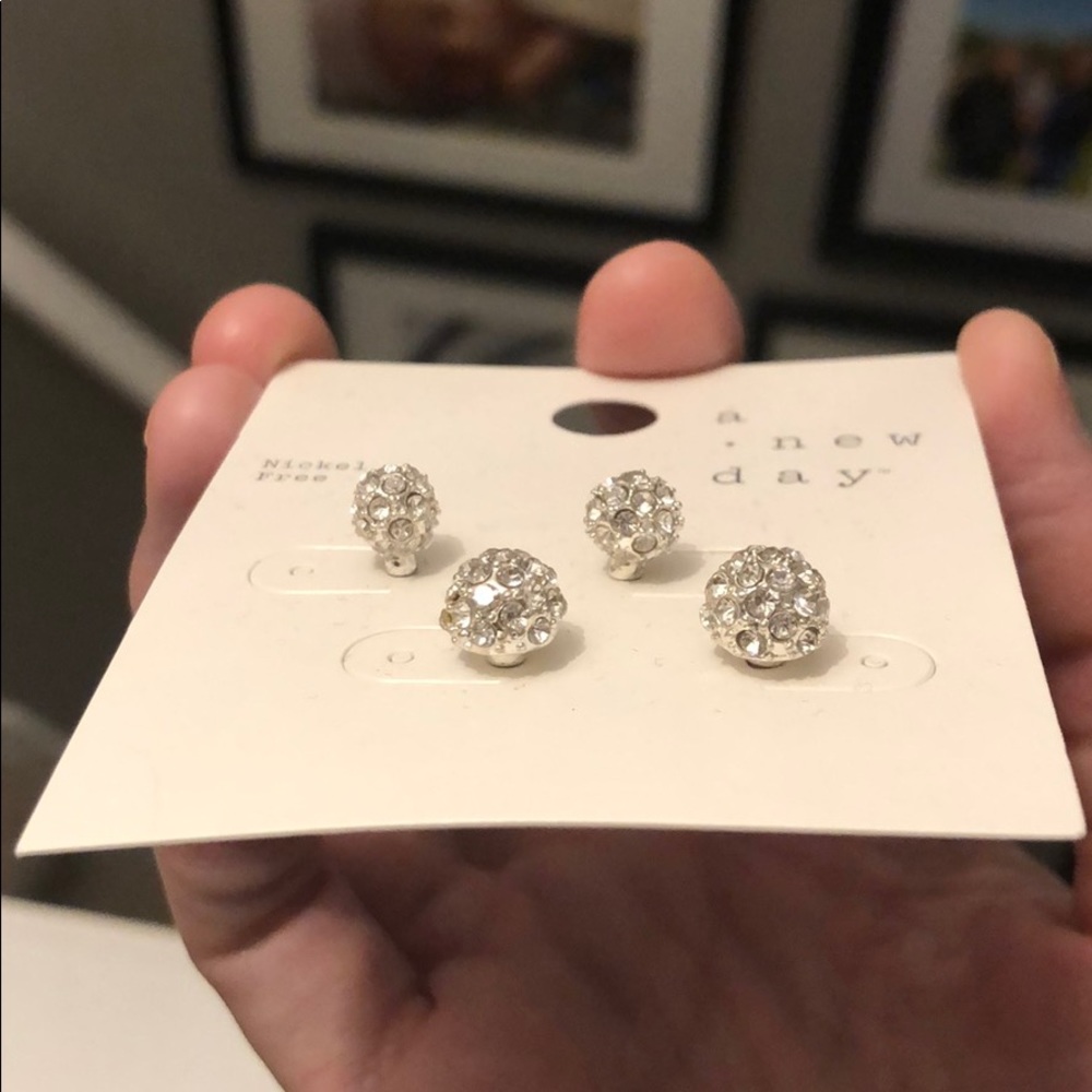 NWT - 2 pairs of crystal silver earrings